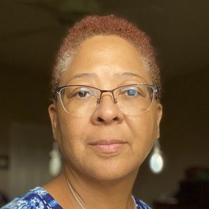 Meet your Posher, Kendra